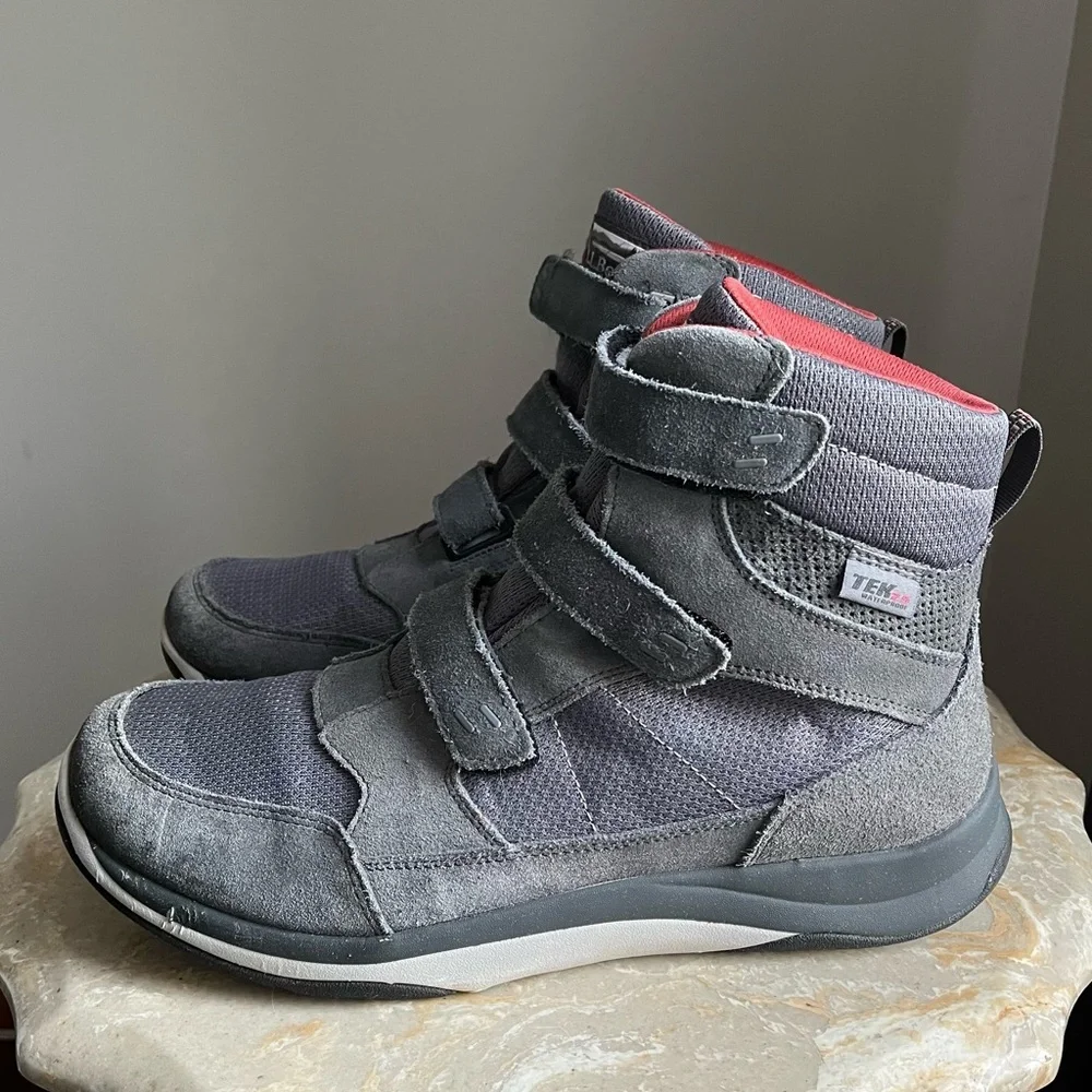 L.L. Bean Men’s 11.5 Gray Suede Tek 2.5 PrimaLoft Waterproof High Top Boots